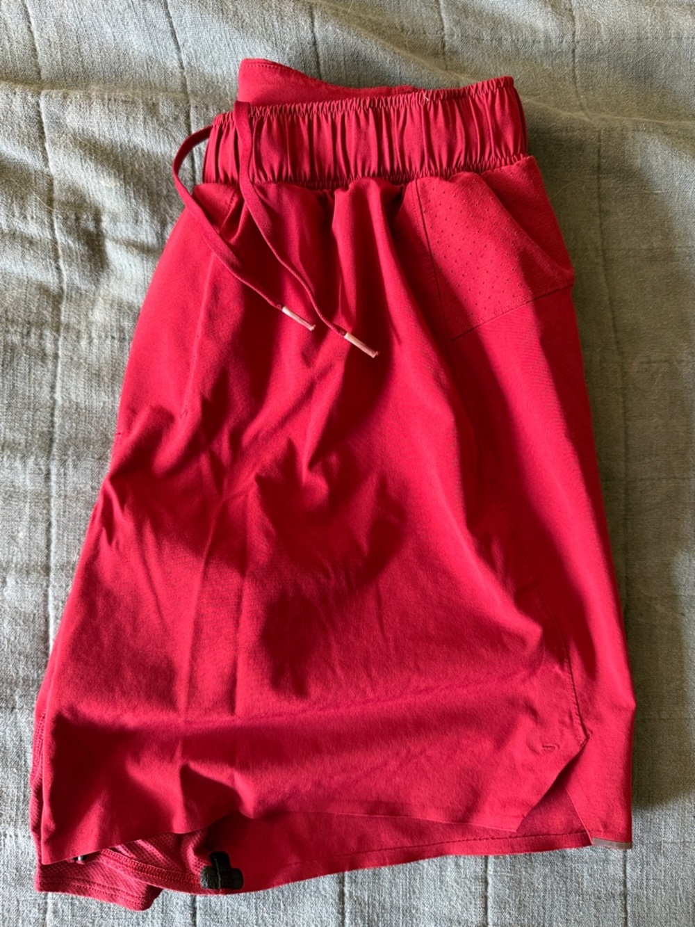 Lululemon surge short